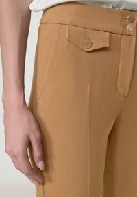 Gerry Weber Tygbyxor - light brown