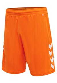 Fel oranje sportshorts met elastische tailleband en witte chevronstrepen aan de zijkanten, gemaakt van lichtgewicht, ademende stof.