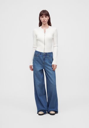 Vero Moda Tall, VMKELLY WIDE JEANS - Vaqueros boyfriend - medium blue denim