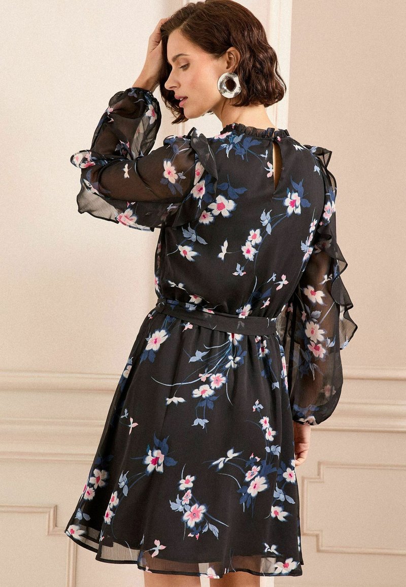 Love & Roses REGULAR FIT - Day dress - black floral/black - Zalando Love & Roses REGULAR FIT - Day dress - black floral/black - Zalando