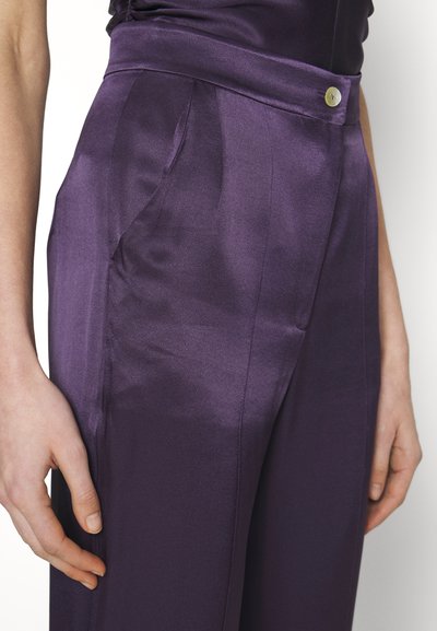 Materiel SLITS OUT PANTS - Παντελόνι - deep purple