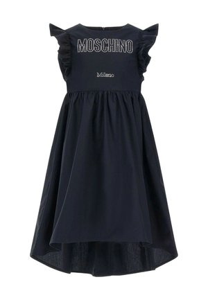 Sort ærmeløs kjole med flæser på skuldrene, "MOSCHINO" og "Milano" logoer på brystet og høj-lav kant.