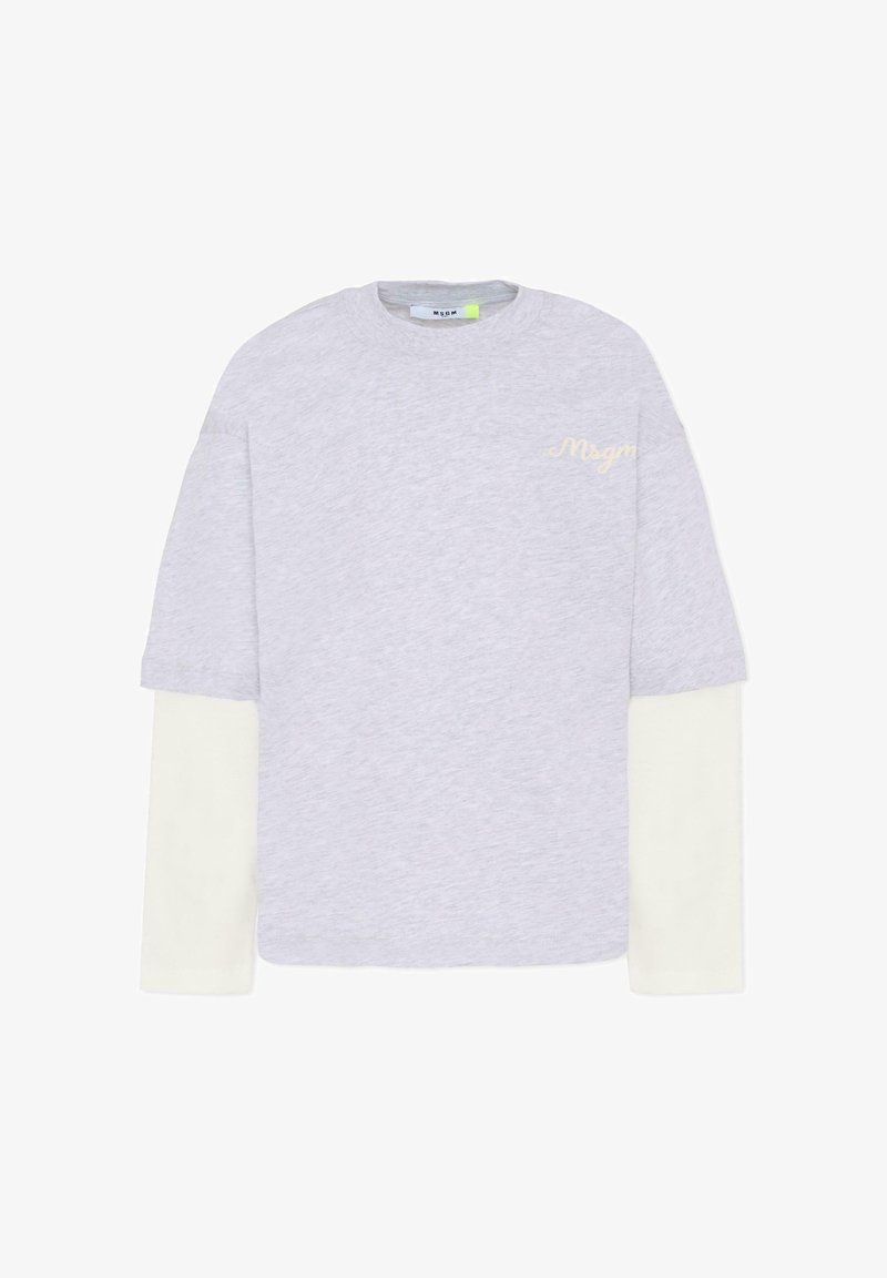 Maglietta a maniche lunghe di colore grigio chiaro con maniche interne bianche e piccolo logo beige "Msgm" sul lato sinistro del petto.