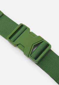 Nike Sportswear HERITAGE WAISTPACK UNISEX - Bolsa de cintura - treeline