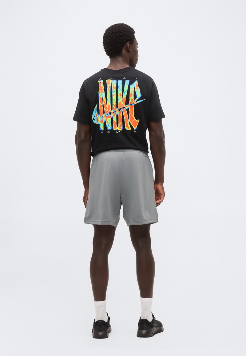 Nike Performance FLEX SHORT - Sportovní kraťasy - smoke grey/black