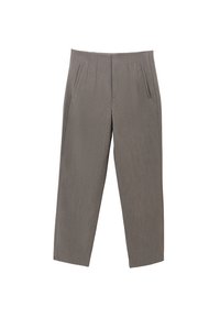 Pantalones grises con pliegues y un diseño de pierna recta, que cuentan con dos bolsillos laterales y una tela texturizada. Sin detalles de cierre visibles.