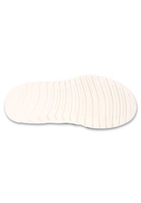 Biała gumowa podeszwa buta z żłobioną teksturą i wzorem falistym, zapewniającym lepszą przyczepność i elastyczność. Zaokrąglone krawędzie palców i pięty.