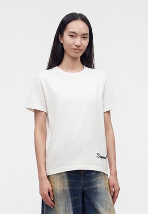 Dsquared2, SIGNATURE JUST RIGHT FIT - Camiseta básica - white