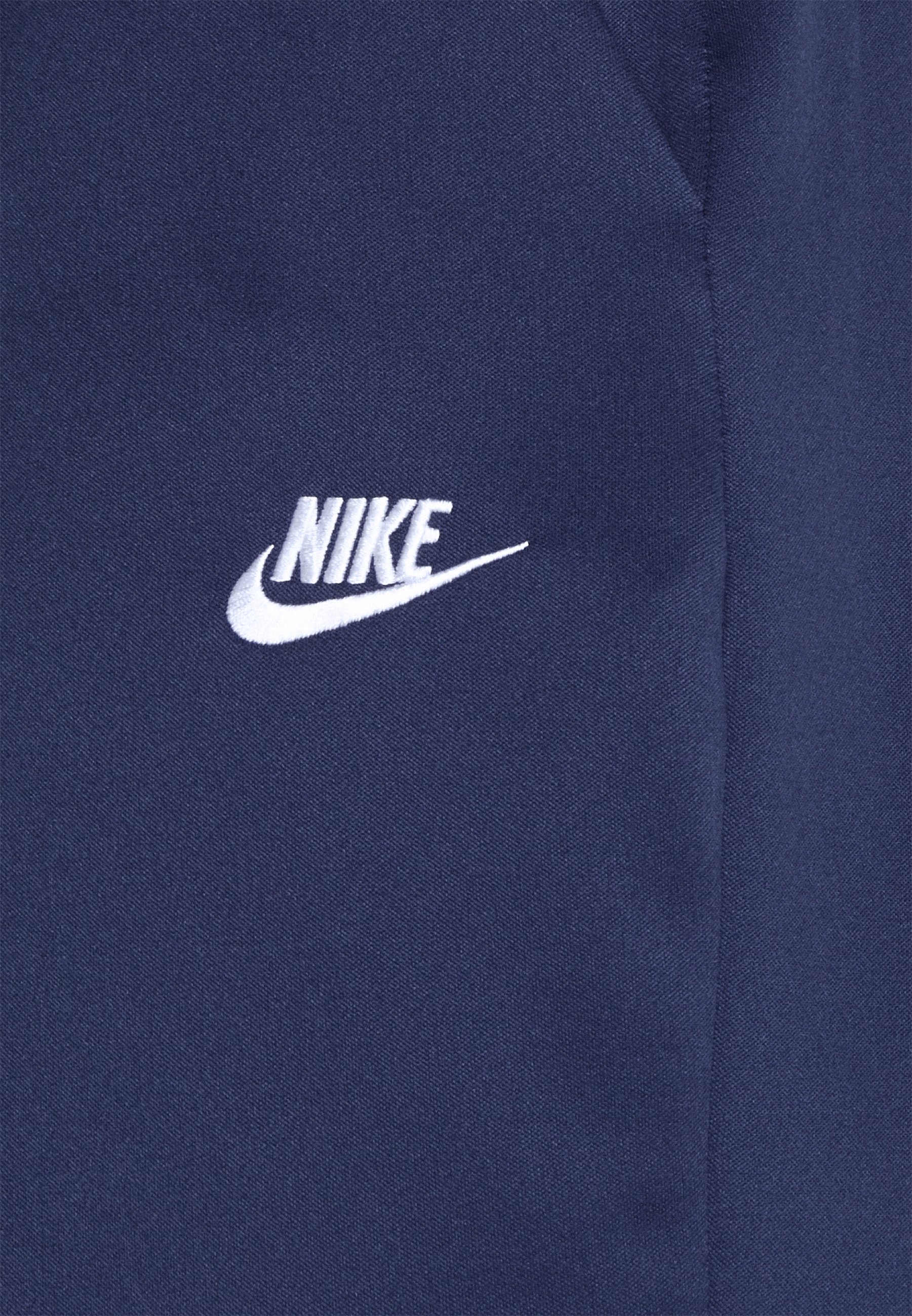 nike tribute bleu