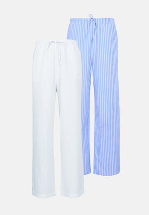 Két pár egyenes szárú pizsanadrág, gumis derékrésszel és húzózsinórral; az egyik egyszínű világoskék, a másik kék-fehér függőleges csíkos.