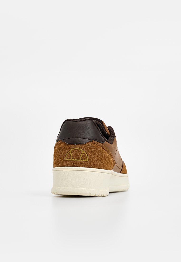 Sneaker low