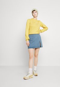 JDY JDYRUE - Camisola - spicy mustard/melange