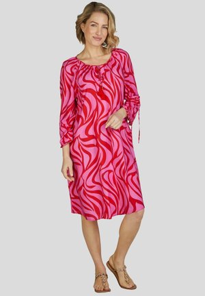 White Label (Rofa Fashion), KNIELANGE KLEID MIT RÜSCHEN AM ÄRMELSAUM - Day dress - rosa