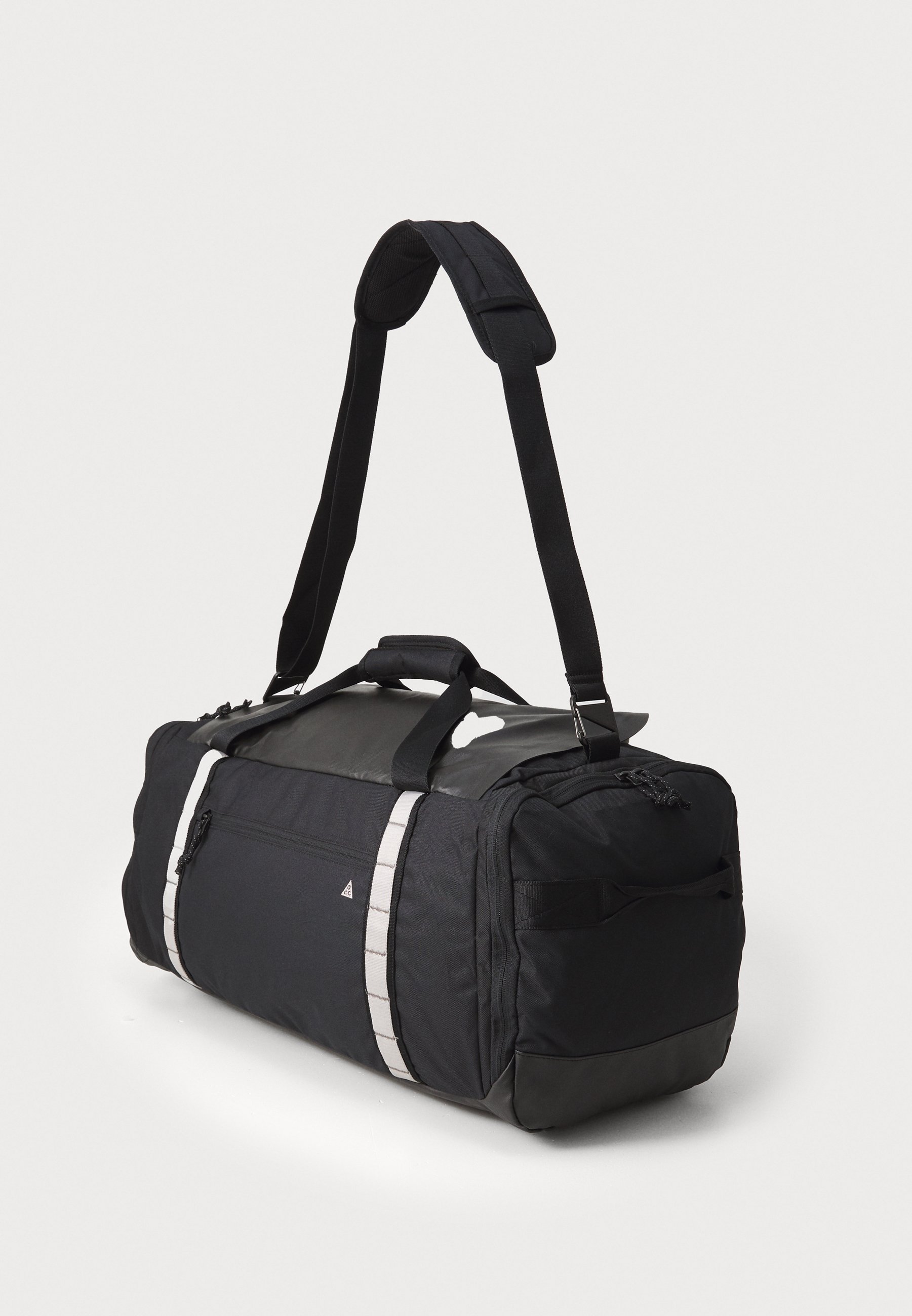 nike acg duffel