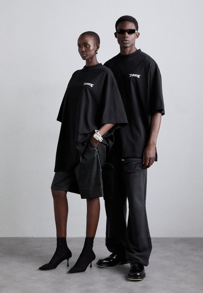 032c NERVE SHATTER OVERSIZED UNISEX - Majica kratkih rukava s printom - washed black