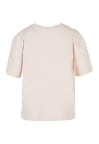 Lyserød kortærmet T-shirt med rund halsudskæring og afslappet pasform. Enkel design uden synlige mønstre eller detaljer.