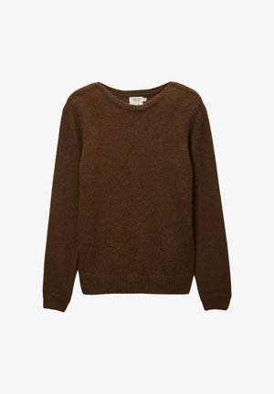 Pull en tricot marron avec un col rond, des manches longues et un ourlet côtelé. Texture douce avec une finition légèrement duveteuse.