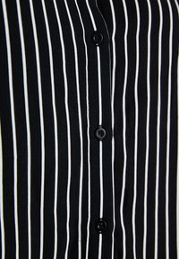 ONLY Carmakoma Camicetta - black