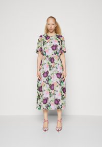 VILA - VIGERTI O NECK DRESS - Kokteilinė suknelė / vakarėlių suknelė - fern green Miniatiūros vaizdas 1