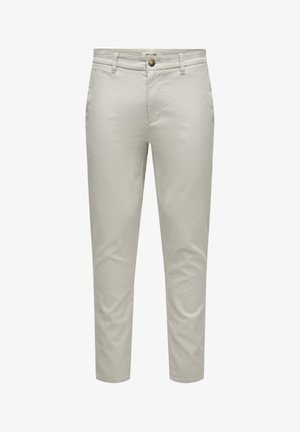 Chinos beige à coupe slim, avec une texture lisse, des poches avant, des poches arrière et un fermé par un seul bouton à la taille.
