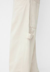 Bershka Jeans relaxed fit - white