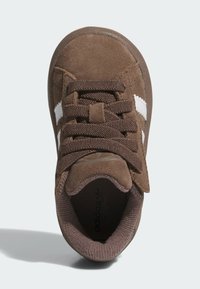 adidas Originals CAMPUS - Chaussures premiers pas - earth strata   cloud white   gum