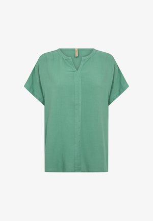 Zelena bluza kratkih rukava s okruglim izrezom koji sadrži središnji V-izrez i vertikalni šav na prednjoj strani.