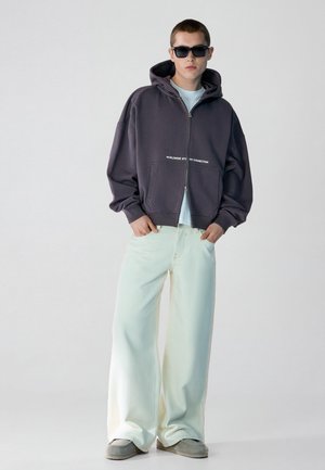 Bershka BOXY CROP PRINT - HOODIE  - Sweater met rits - mottled dark green