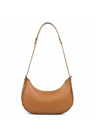 Sac à épaule en cuir marron avec une forme incurvée, texture lisse, et une seule bandoulière ajustable fixée par du matériel en métal.