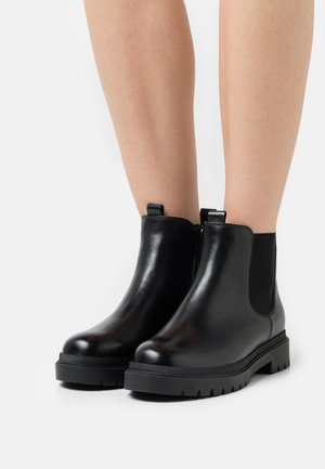 Caprice Classic ankle boots - black