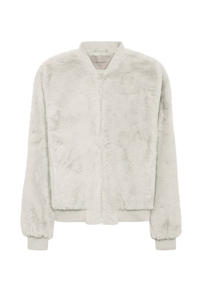 Faux fur bomberjack in lichtgrijs, met een rits aan de voorkant, geribde manchetten en een zachte, gestructureerde afwerking. Klassieke bomber-silhouet.