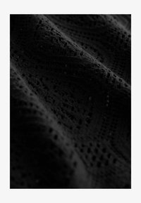 Sélectionné, black