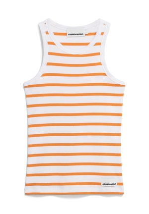 Witte tanktop met horizontale oranje strepen, voorzien van een ronde halslijn en een aansluitend ontwerp. Etiket aan de onderkant leest "ARMEDANGELS."