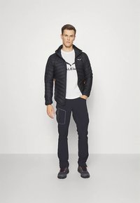 Salewa BRENTA - Jakna ispunjena paperjem - black out