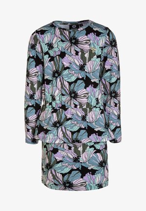 Blomstret kjole med lange ærmer og peplumtalje, med store blomster i pastel farver på en mørk baggrund; inkluderer en sidelomme detalje.