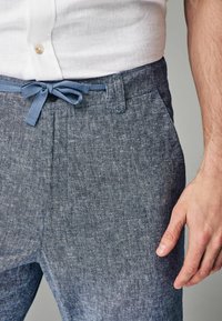 Next REGULAR FIT LINEN STRAIGHT LEG DRAWSTRING - Chino - chambray blue