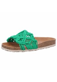 Sandal de macramé verde con plantilla de corcho y suela de goma. El diseño presenta un detalle textil trenzado y una puntera abierta para mayor transpirabilidad.