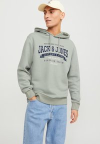 Jack & Jones 2ER PACK - Kapuzenpullover - desert sage navy blazer