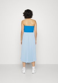 KnowledgeCotton Apparel DAFFODIL MIDI SKIRT - Saia plissada - chambray blue
