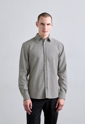 Schwarz-weißer Karoshemd mit langen Ärmeln, Kentkragen und slim fit. Glattes Material mit einer dezenten Textur.
