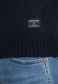 Jack & Jones JCODALTON CREW NECK - Camisola - navy