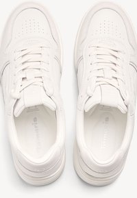 White leather sneakers with textured accents, round toe, perforated detailing, and lace-up closure, featuring a smooth interior lining.
