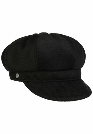 Schwarze, strukturierte Schiebermütze mit abgerundetem Oberteil, kurzem steifem Schirm und kleinem metallischem Markenemblem am Seitenband.