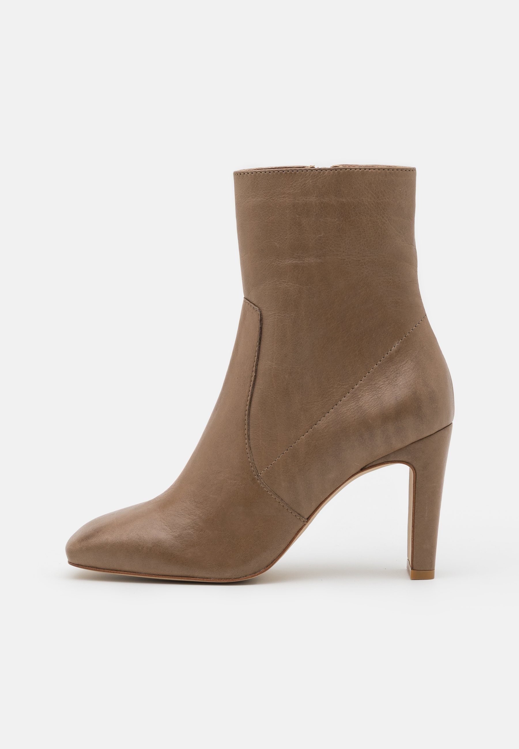 brown ankle boots uk