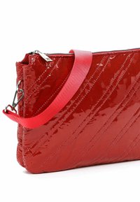 Emily & Noah BELINDA - Bandolera - red