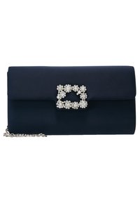 Námořnická modrá kabelka s obdélníkovou sponou ve tvaru květiny zdobenou kamínky a částečně viditelným stříbrným řetízkem na levé straně.