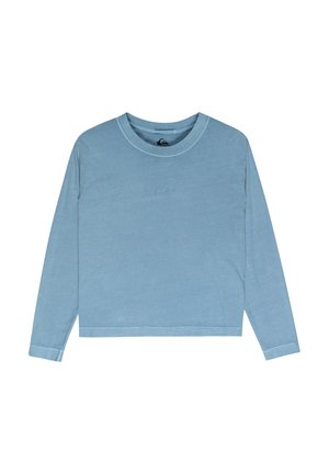 T-shirt à manches longues bleu clair en tissu doux, avec un col rond et un logo "Quiksilver" brodé à l'avant.