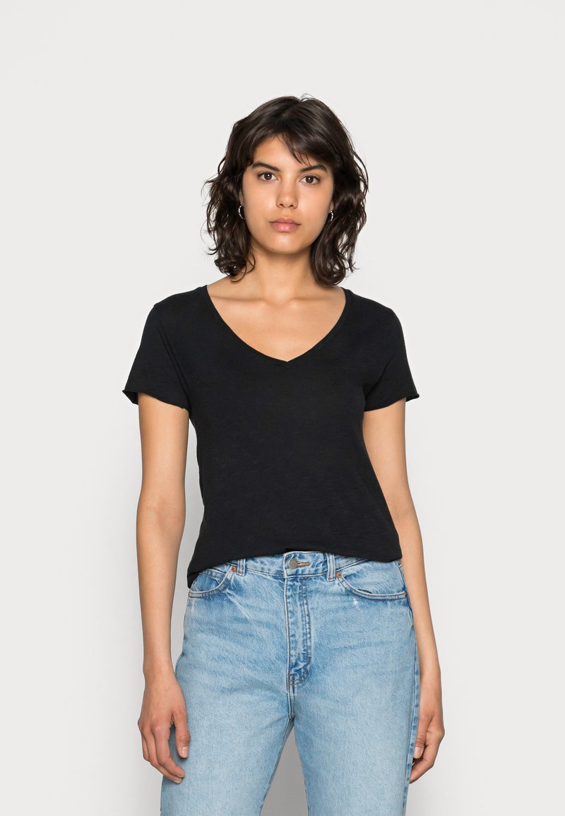 Jacksonville V-Neck SS T-Shirt in Vintage Celestial