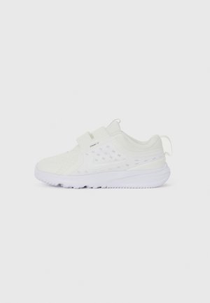 STAR RUNNER 5 UNISEX - Bėgimo batai plentui - summit white/white/black