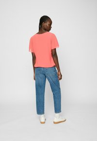 Cloud 5ive 2-LAGIG MIT FLEDERMAUSÄRMELN - T-shirt basic - coral rose